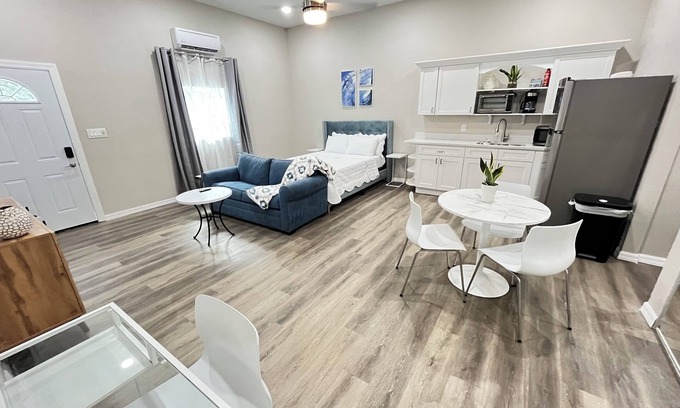 Highpoint Apartamento | Chic Hideaway Studio Close to PIE Airport