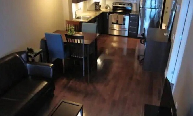 International District Condominio | Chic Luxury Downtown Condo with Pool & Garage !