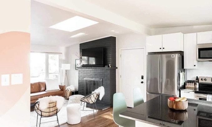 Alta Vista Area Casa | Chic Mid-Century Home Near Olde Town Arvada