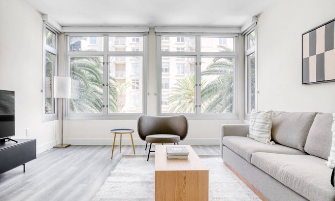 Mountain View Apartamento | Chic Mountain View 2BR w/ Roof Deck & W/D, near highways, by Blueground