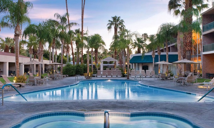 Old Las Palmas Complejo | Chic resort with 1 bedroom and WiFi, fitness room in delightful Palm Springs