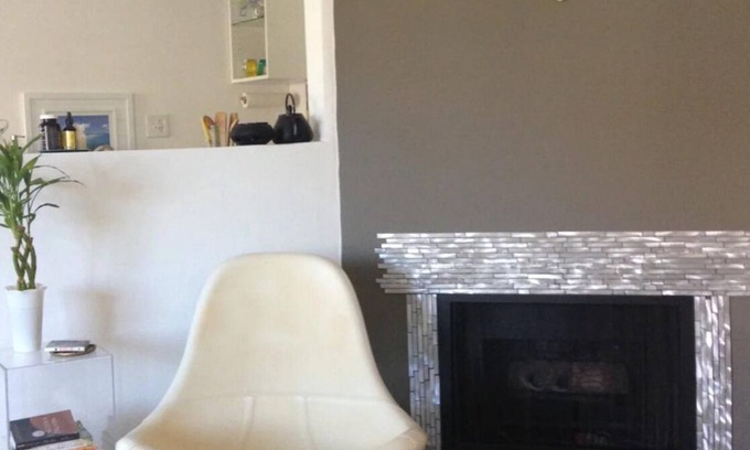 Del Rey Apartamento | Chic retro apartment 5 min from LAX airport 7 min to the beach