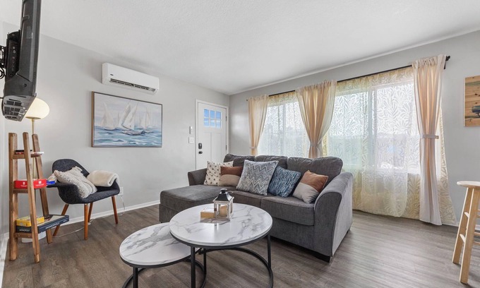 Logan Heights Apartamento | Una joya encantadora en LH Wifi Minutos de la playa, el centro y Petco Park!
