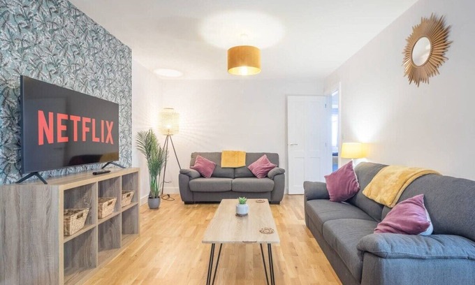 Cambridge Apartamento | Chic, spacious Cambridge apt!