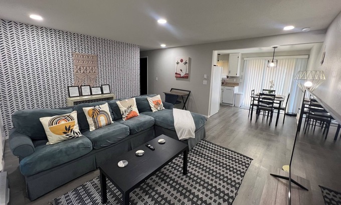 Puyallup Apartamento | 🔥🔥🔥CHIC, SPACIOUS, PRIVATE STAY: GREAT LOCATION🔥🔥🔥