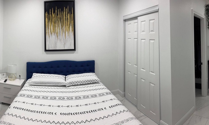 Citrus Park Apartamento | Chic studio with WiFi and AC in cool Tampa
