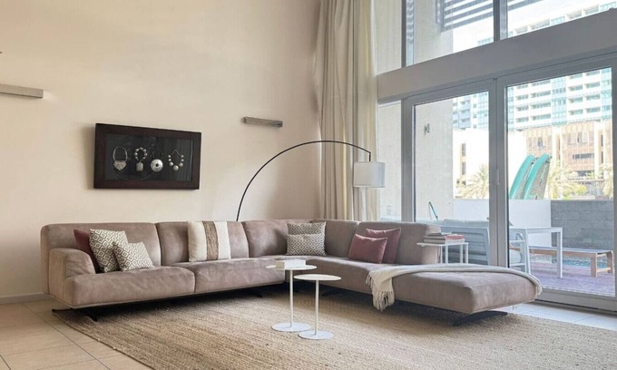 Al Raha Beach Casa | Chic Townhouse | Beach, Pool & Kayak Access