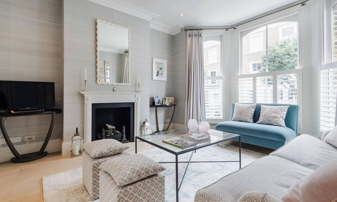 Northcote Casa | Chic Wandsworth Home with Patio