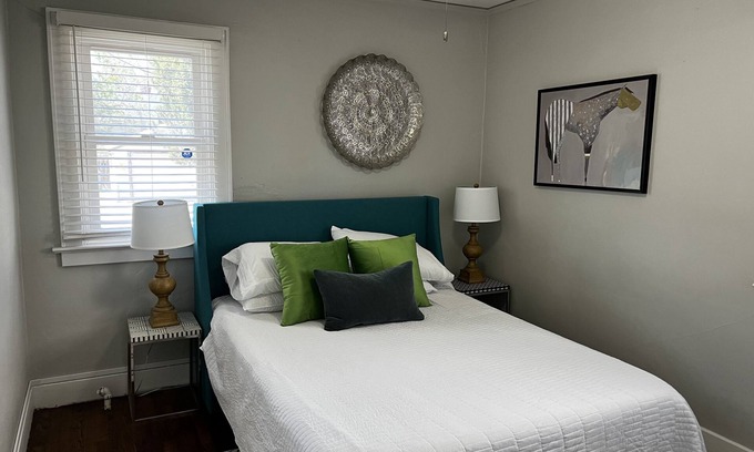 Cheyenne Apartamento | Chic Western 1-Bedroom Blocks to Downtown Cheyenne