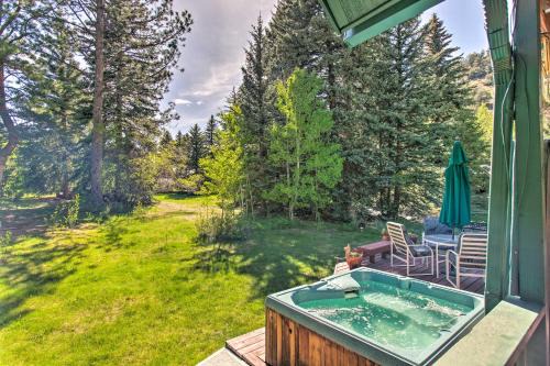 Idaho Springs Apartamento | Chicago Creek B and B 1 Mi to Mt Blue Sky!
