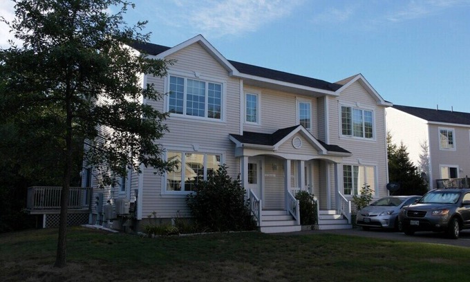 Bar Harbor Condominio | Chickadee Cottage/ Footsteps from Acadia National Park and downtown Bar Harbor!
