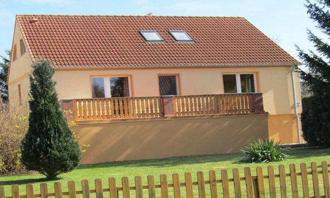 Gross Schwansee Apartamento | Apartamento para niños con terraza, a 800 metros de la playa.