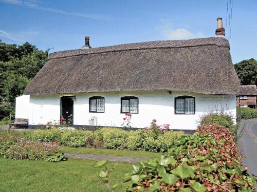 Hale Village Casa | Childe Of Hale Cottage - 27896
