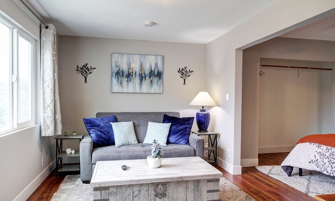 Auburn Apartamento | Chillin' By The River