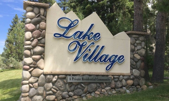 Zephyr Cove Condominio | Chimney Rock Condo 3 Bedroom Condo by RedAwning