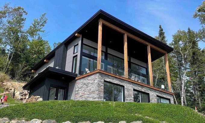 Les Eboulements Chalet De Esquí | Chinook 166 - Spa, Pool Table, River Views
