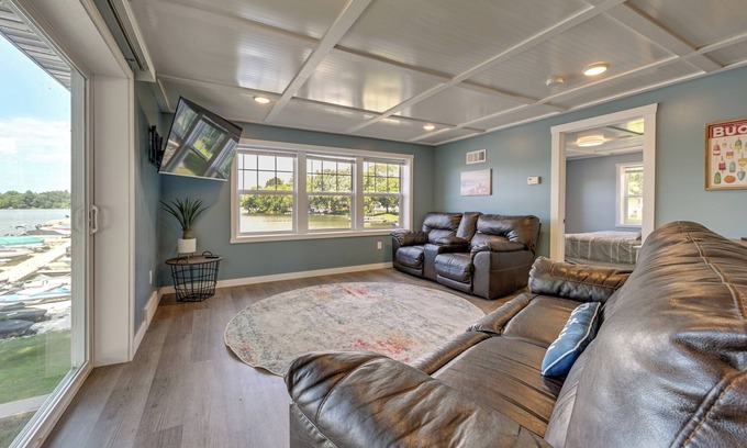 Lake Wissota Cabaña | Chippewa Falls Getaway w/ Community Lake Access!