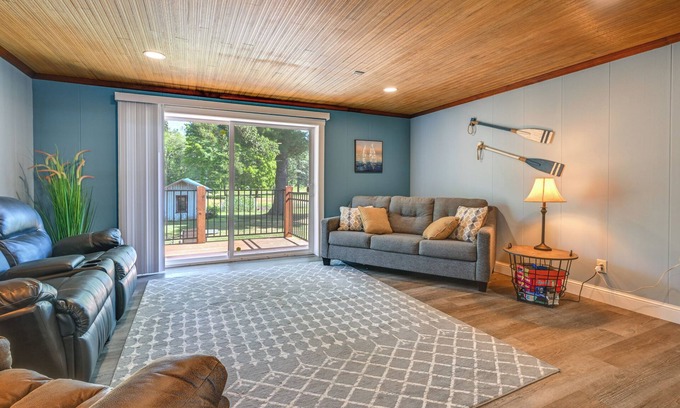 Lake Wissota Cabaña | Chippewa Falls Retreat on Lake Wissota w/ 2 Decks!
