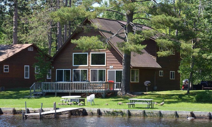 Hayward Cabina | Chippewa Flowage Luxury Cabin #11