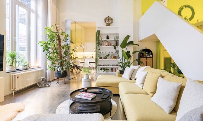 Ixelles Condominio | Chique surya yoga loft in the heart of Ixelles w/ parking.