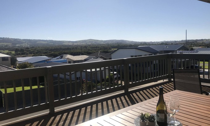 Hayborough Casa | Chiton Beach House - Rocas de Chiton