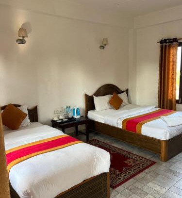 Sauraha Hotel | Chitwan Park Village
