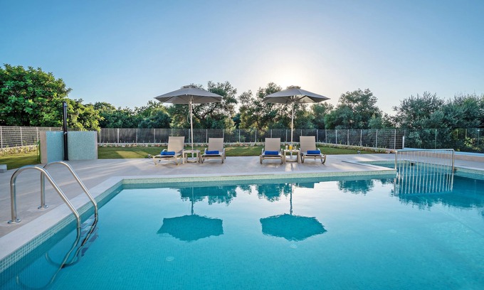 Atsipópoulon Villa | Chloe, Nueva villa moderna de lujo, gran piscina privada, un entorno pintoresco
