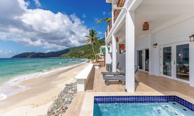 West End Villa | CHMADA BEACH VILLA beachfront villa w/pool, Apple Bay walk to surf & restaurants
