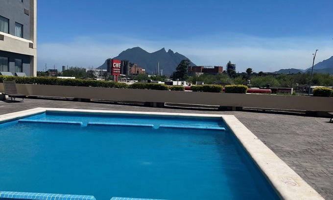 Monterrey Hotel | CHN Hotel Monterrey Norte, Trademark Collection by Wyndham