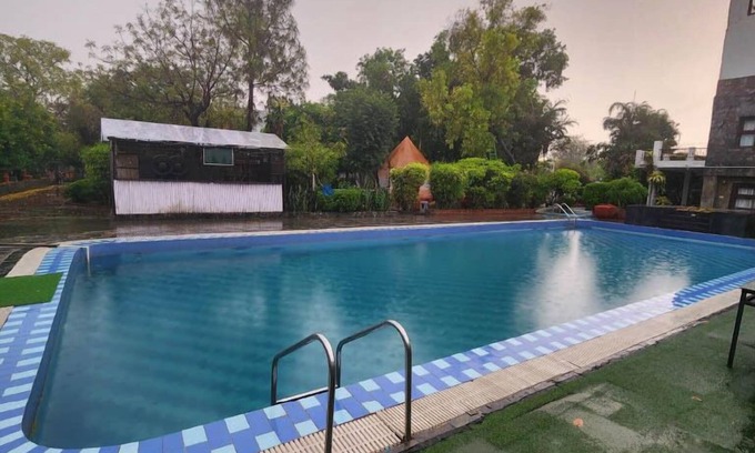 Gurugram Complejo | Chopra Farms and Resorts