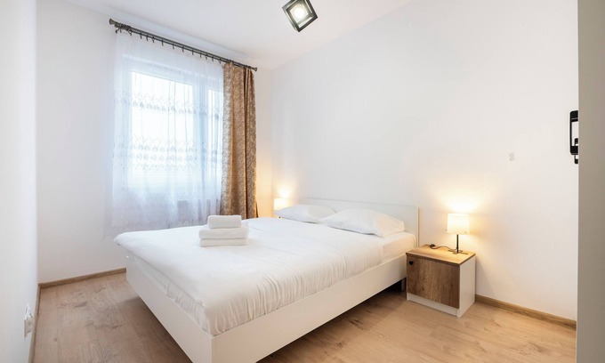 Chorzow Apartamento | Chorzów Inviting Apartment