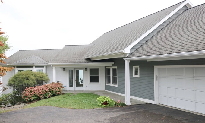 Chautauqua Casa | CHQ Lake House Unit B