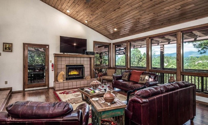 Ruidoso Casa | Christi and Dons Nuthouse