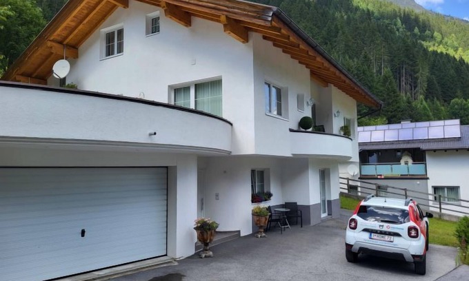 Ischgl Apartamento | Christians Hamat by Interhome