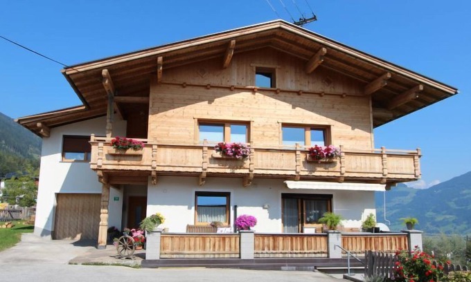 Fuegenberg Apartamento | Christl by Interhome