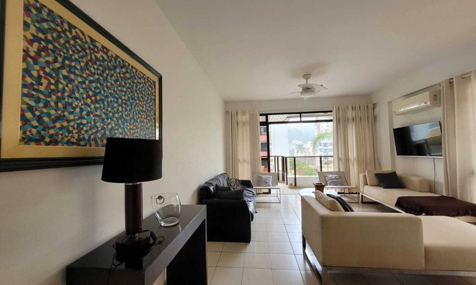 Jardim Sao Miguel Apartamento | CHRISTMAS AND NEW YEAR'S EVE AVAILABLE. Spacious and airy, ideal for families. Guarujá Cove