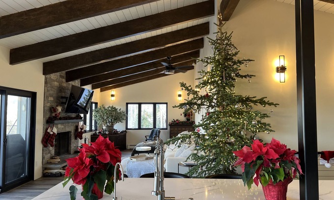 Snowmass Village Casa | Christmas in Beautiful Snowmass Village! Cozy family friendly home.