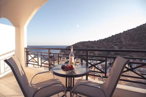 Agia Galini Hotel | Christof Studios