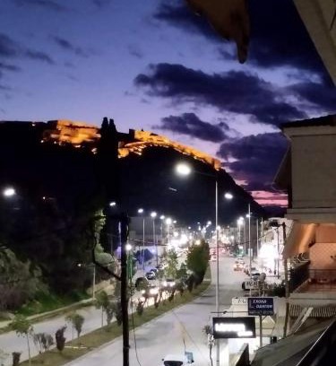 Nafplion City Centre Apartamento | Chrysa's Luxury Apt. View of Palamidi