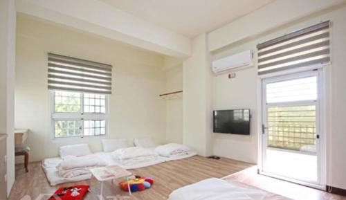 Old Town Casa | Chuan Men Zih
