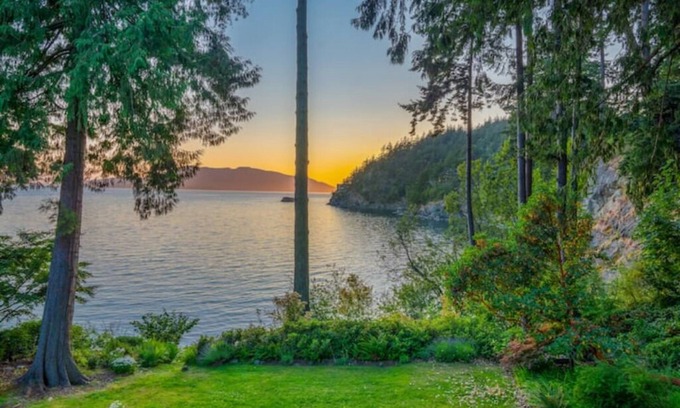 Bellingham Casa | Chuckanut Beachfront Sanctuary