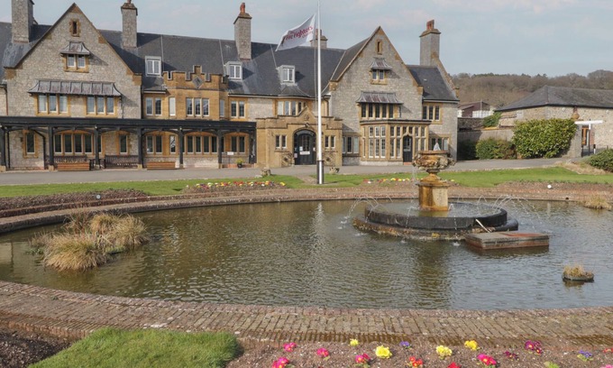 Heligan Cabaña | CHUDLEIGH CHARM AT HARCOMBE HOUSE, with pool in Chudleigh