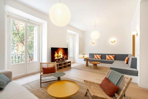 Justicia Apartamento | Chueca Fuencarral - 5 Bdrms 5 Baths 12 pax
