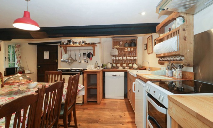 Winsham Cabaña | Church Farmhouse