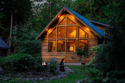 Glacier Casa | Church Mountain View Chalet