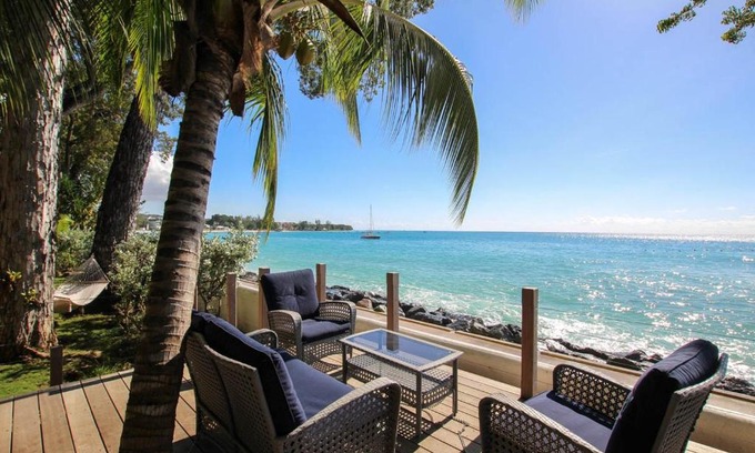 Holetown Casa | Church Point Cottage home by Bluescape