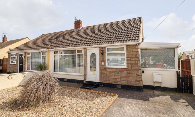 St George Cabaña | Chy Bean, ABERGELE
