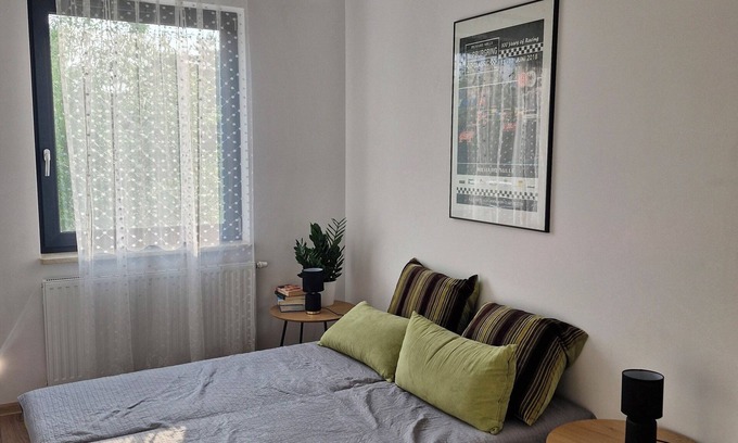 Zakrzowek Apartamento | Cichy apartament z balkonem i prywatnym parkingiem
