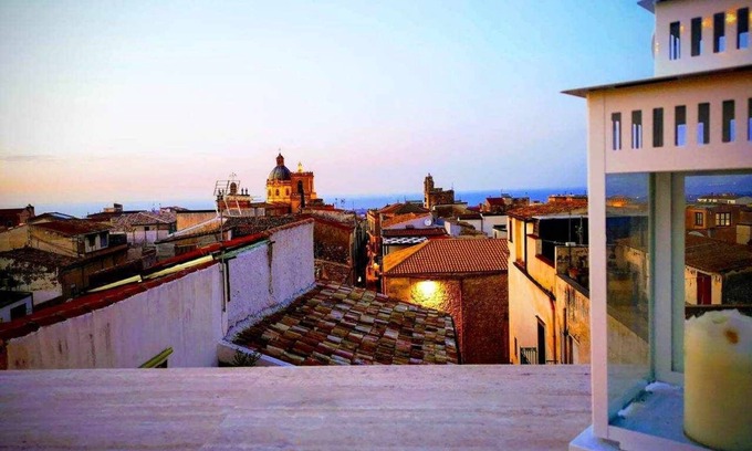 Alcamo Historic Center Apartamento | Cielo D'Alcamo vacation homes - Jester
