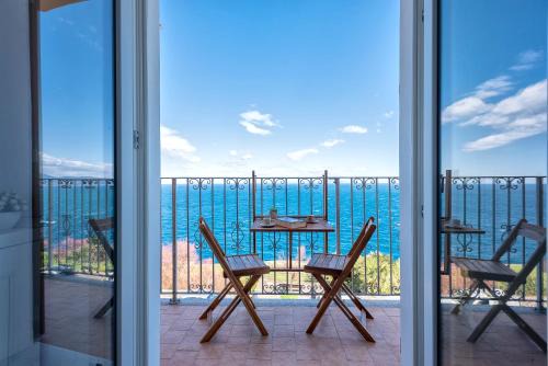 Castelsardo Apartamento | “CIELO E MARE”, CASETTA NEL CUORE DEL BORGO ANTICO/“SKY & SEA”, CHARMING IN THE HEART OF OLD VILLAGE